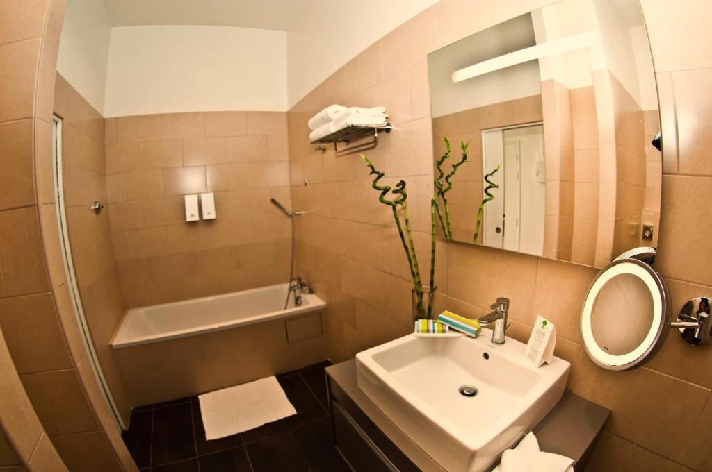 Music Hotel Марсилия Стая снимка