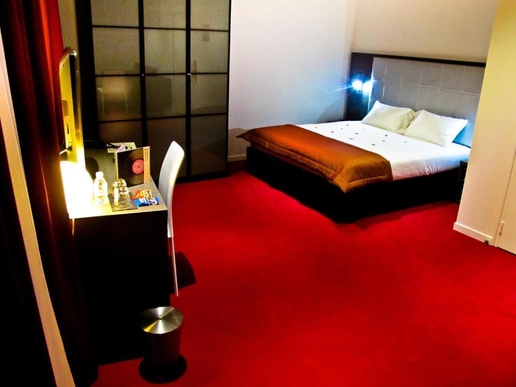 Music Hotel Марсилия Екстериор снимка
