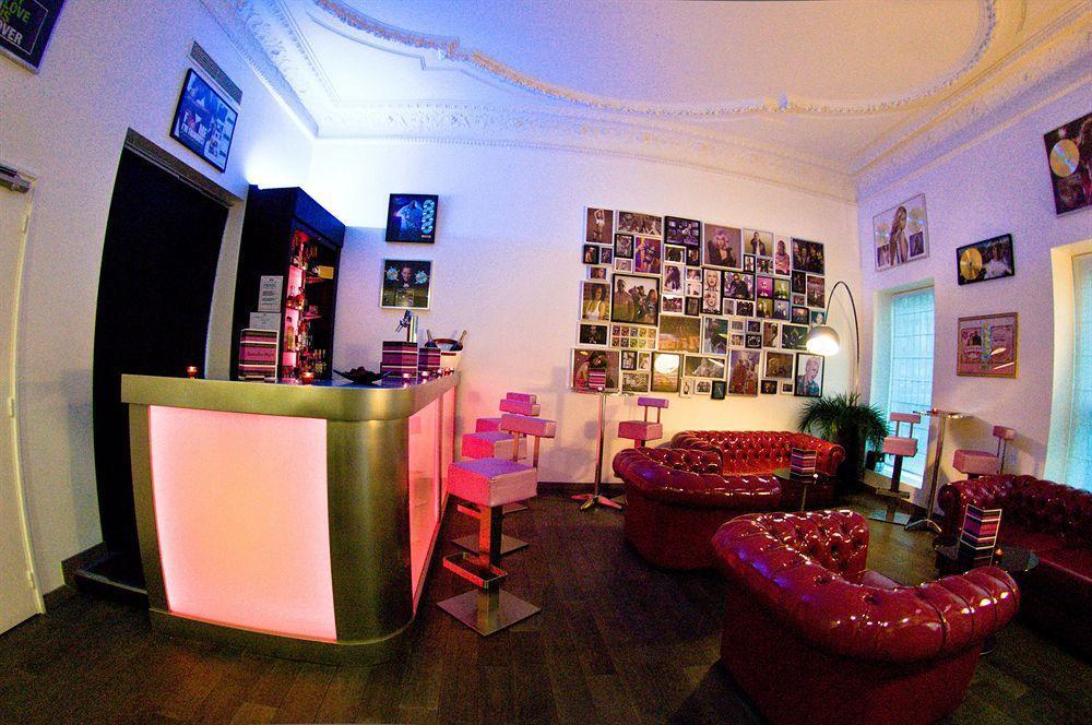 Music Hotel Марсилия Екстериор снимка