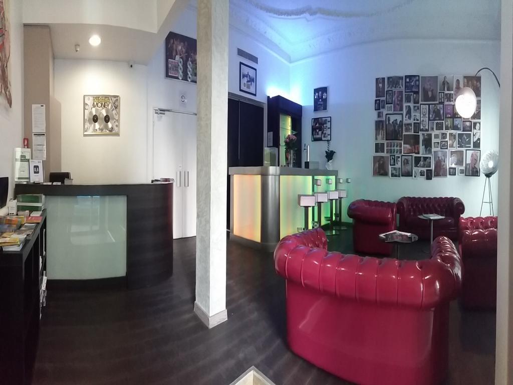 Music Hotel Марсилия Екстериор снимка